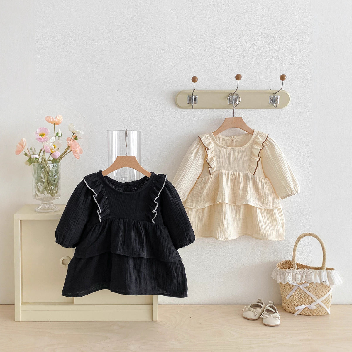 Robe à volants et nœud en coton pour petite fille