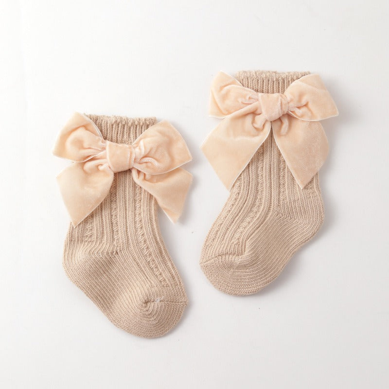 Chaussettes en grosse maille pour bébé fille
