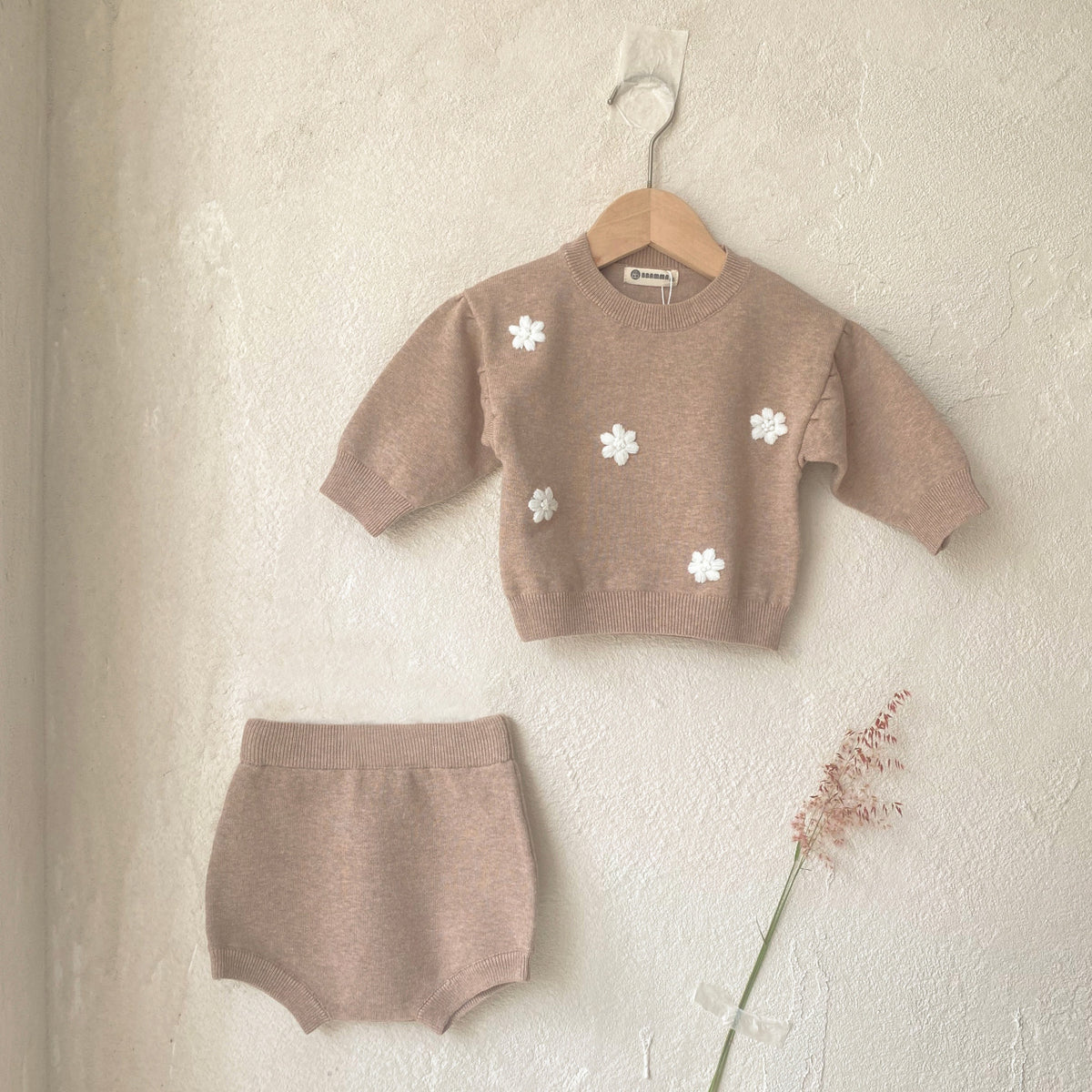 Ensemble pull fleuri et short en maille de coton pour bébé fille