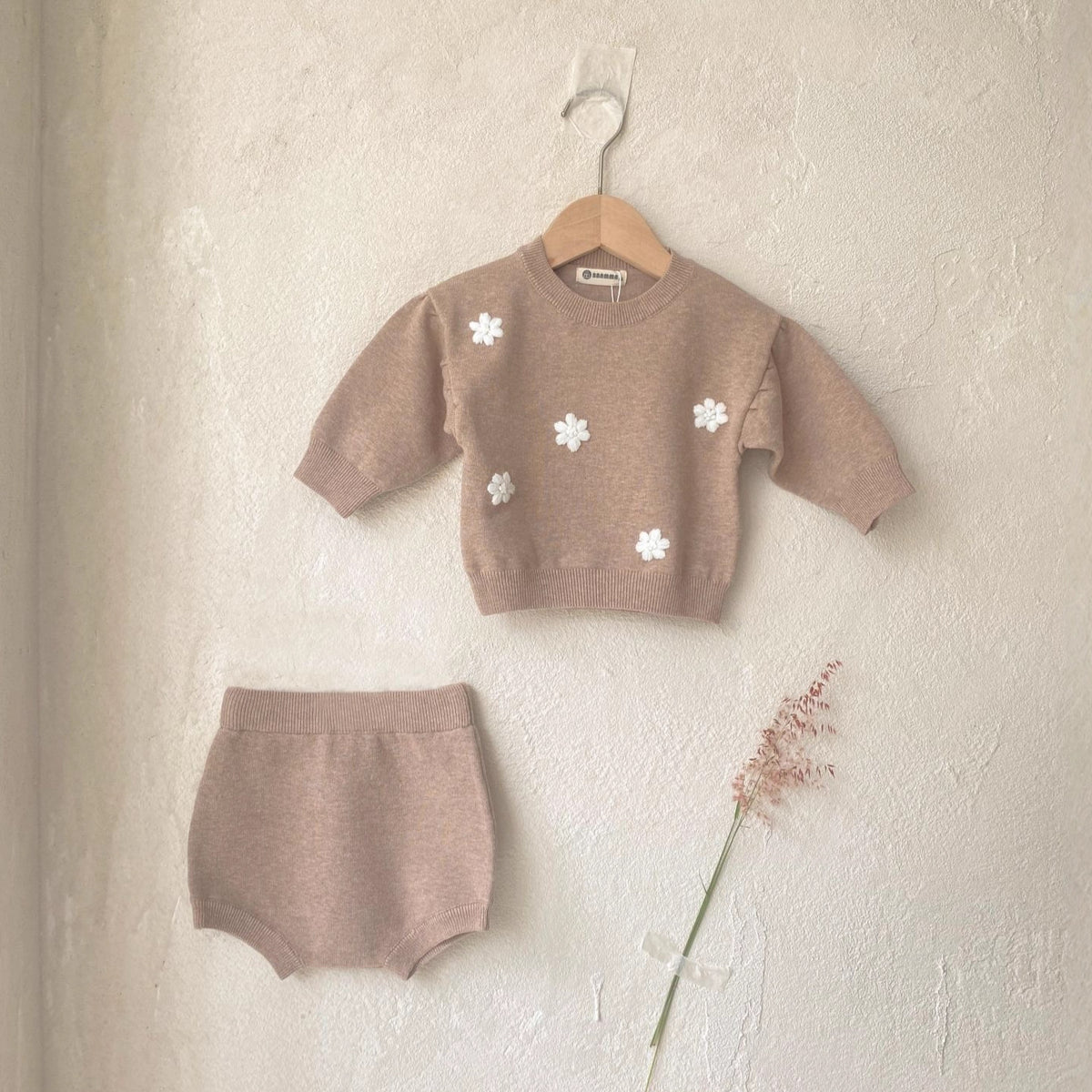 Ensemble pull fleuri et short en maille de coton pour bébé fille