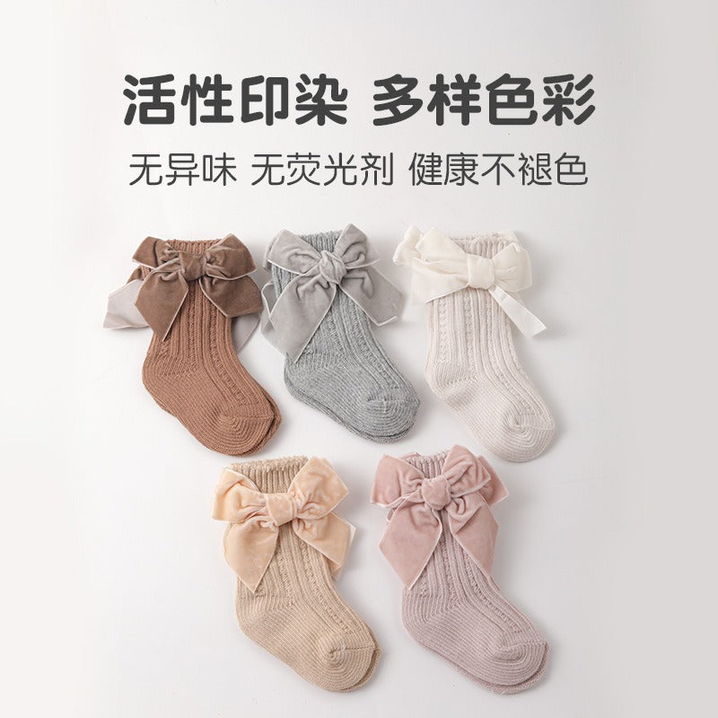 Chaussettes en grosse maille pour bébé fille