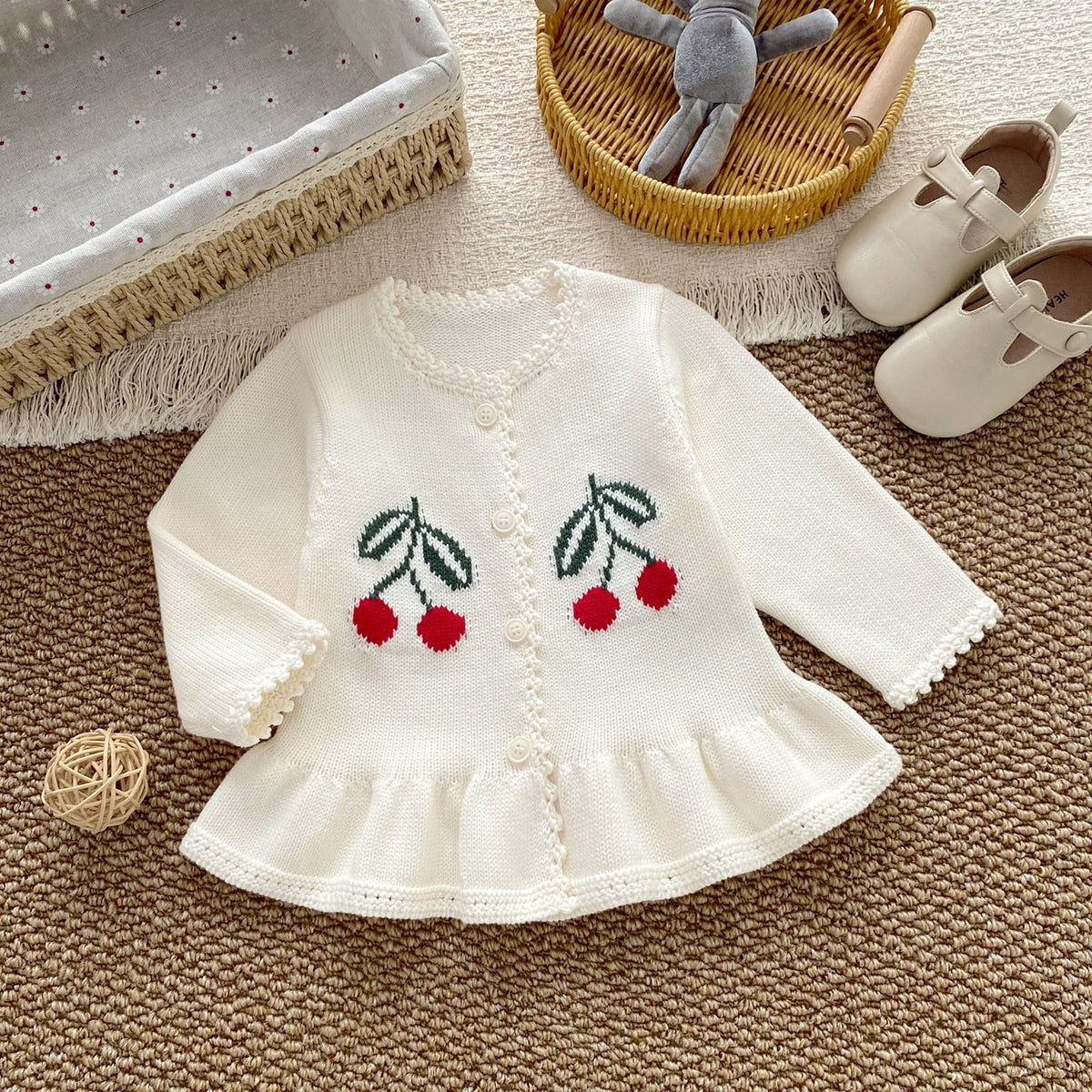 Pull en coton à col en dentelle