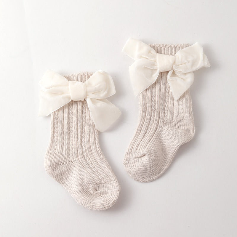 Chaussettes en grosse maille pour bébé fille
