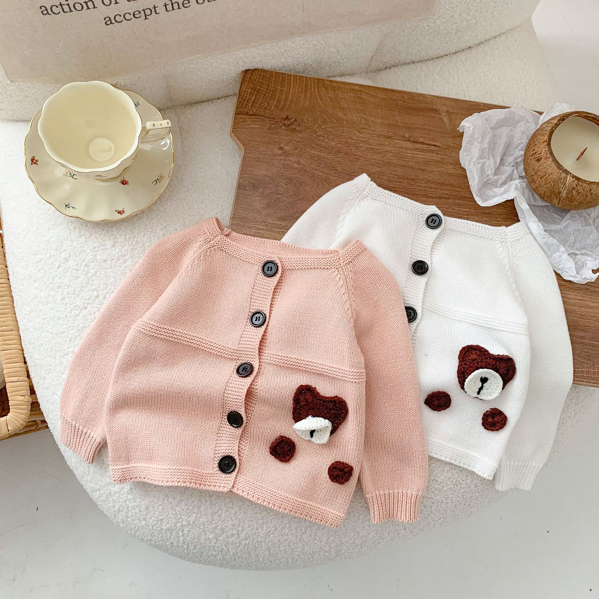 Gilet en maille de coton motif ours pour bébé