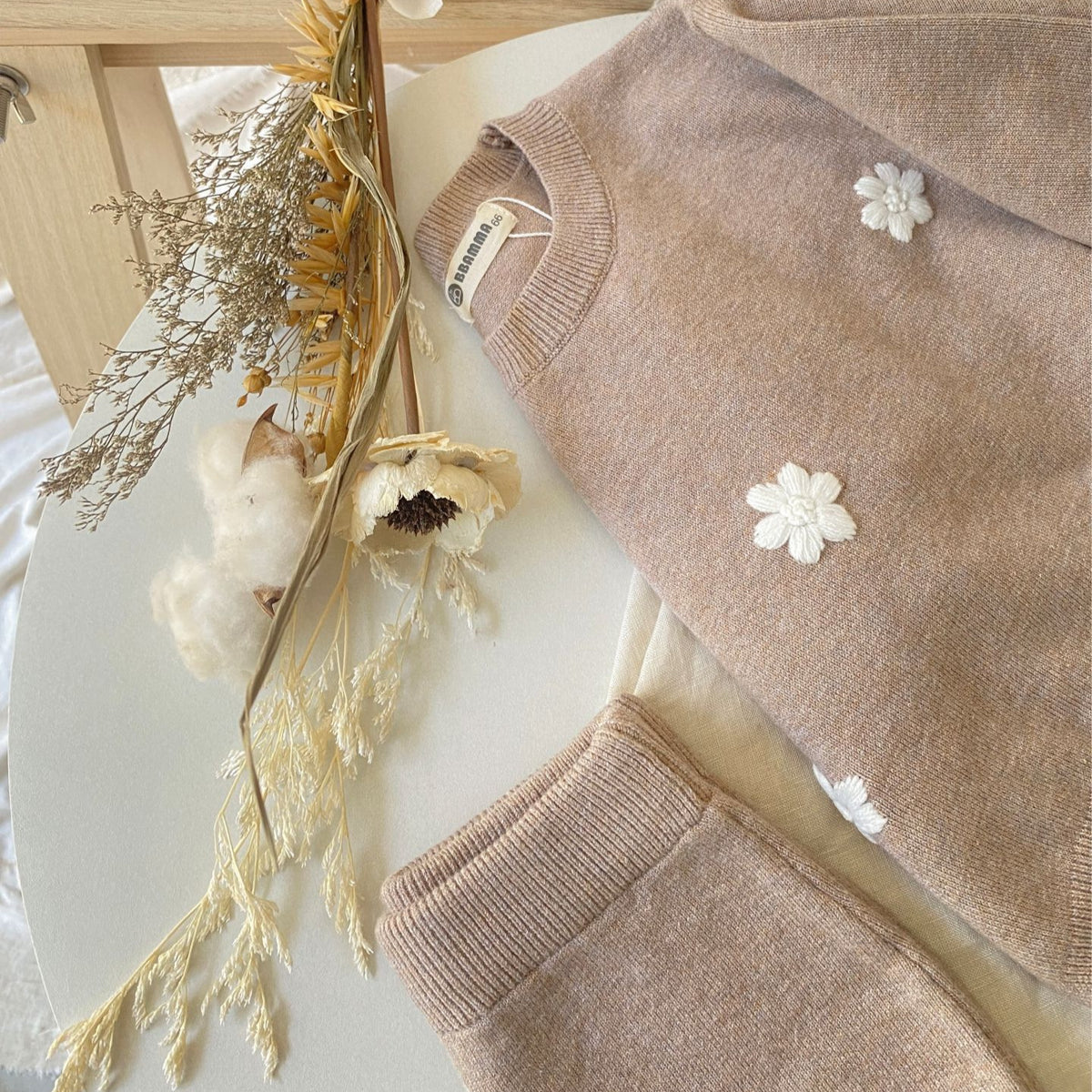 Ensemble pull fleuri et short en maille de coton pour bébé fille