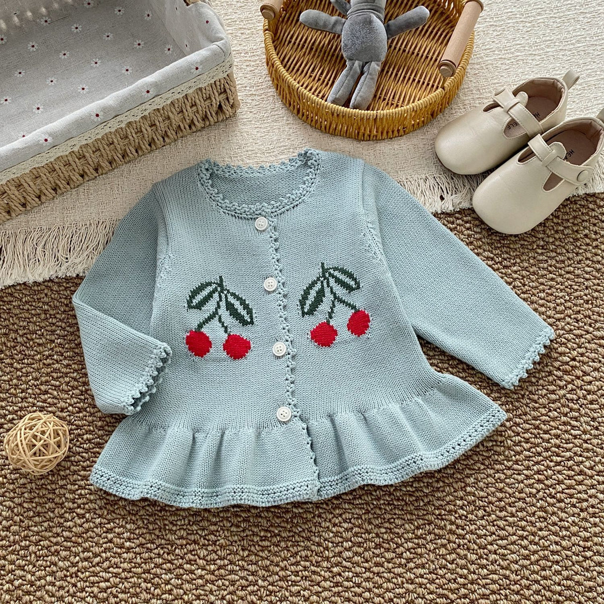 Pull en coton à col en dentelle